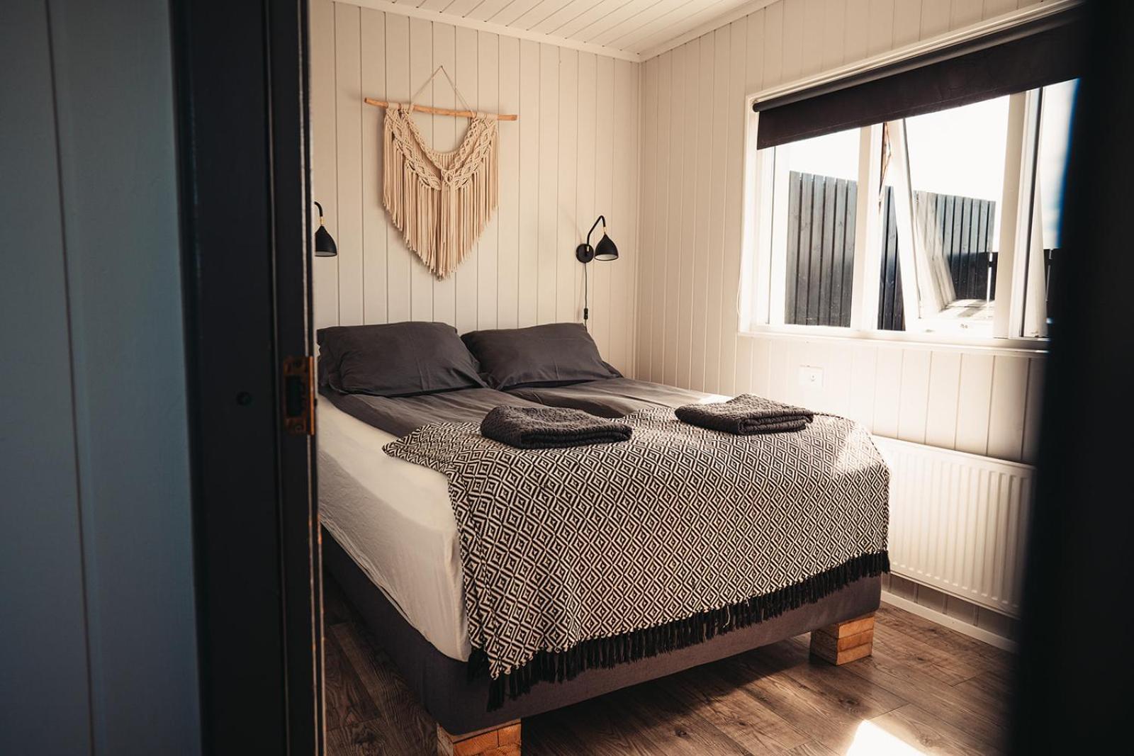 Ocean Break Cabins Sandgerthi Ngoại thất bức ảnh